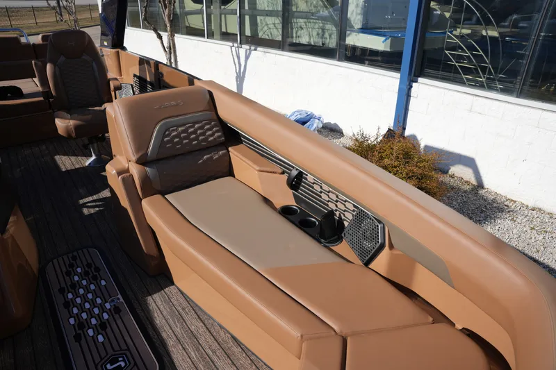 Slide: The Image of Harris 250CRW 2026 - 46