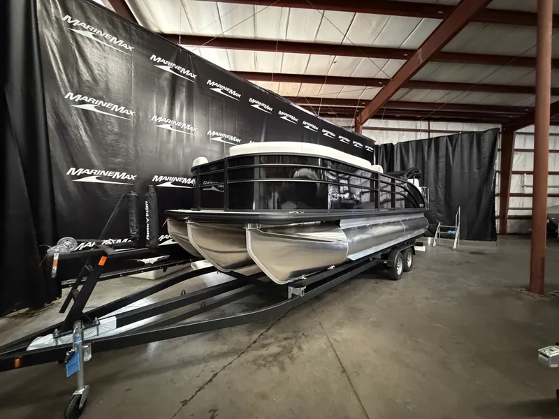 Slide: The Image of Harris Cruiser 230 2026 - 4