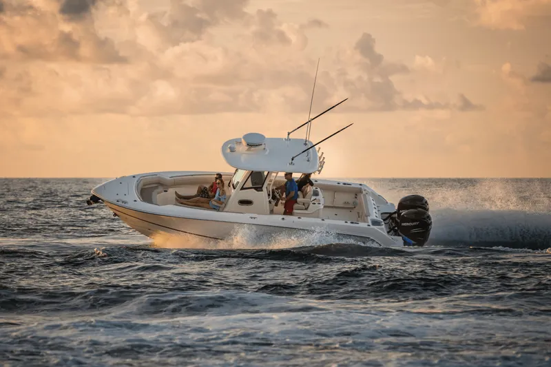 Slide: The Image of Boston Whaler 280 Outrage 2026 - 111