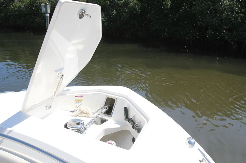 Slide: The Image of Boston Whaler 280 Outrage 2026 - 130