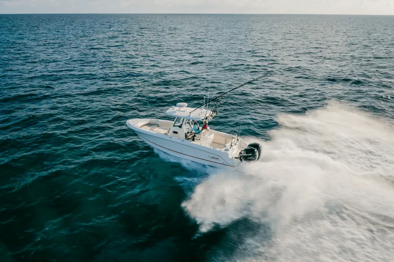 Slide: The Image of Boston Whaler 280 Outrage 2026 - 51