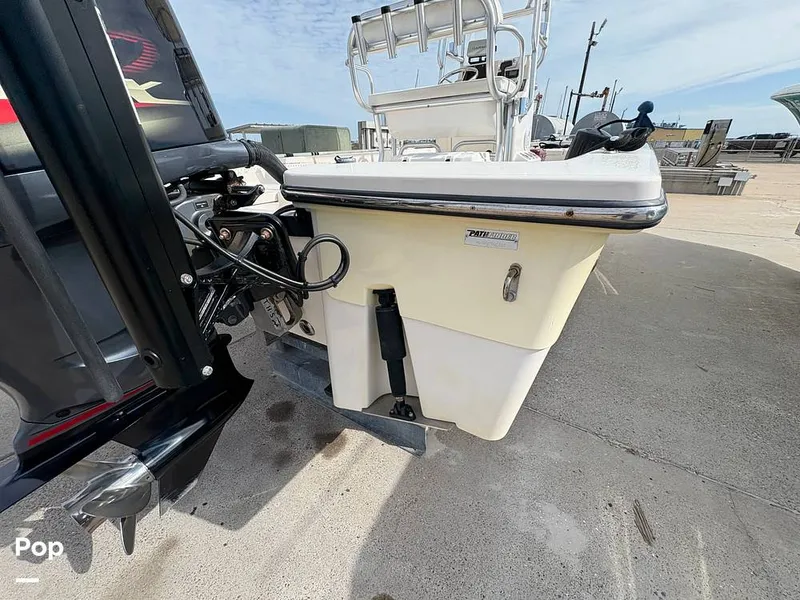 Slide: The Image of Prop/power Pole/trim Tabs/lifting Rings - 16185937