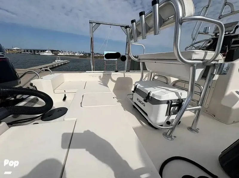 Slide: The Image of Leaning Post With Foor Rest/removable Cooler - 16203010