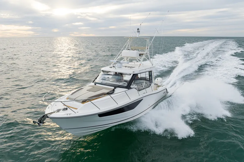 The Image of Boston Whaler 365 Conquest 2026 - 0