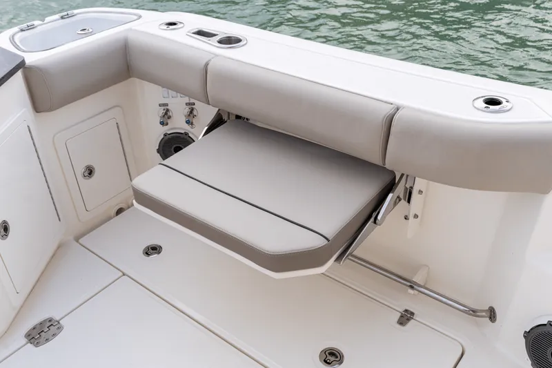 Slide: The Image of Boston Whaler 365 Conquest 2026 - 61