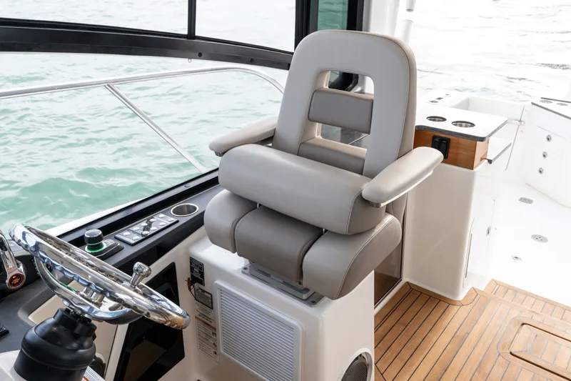 Slide: The Image of Boston Whaler 365 Conquest 2026 - 83