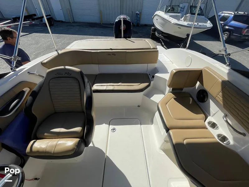 Slide: The Image of Sea Ray SPX 190 2022 - 16192764