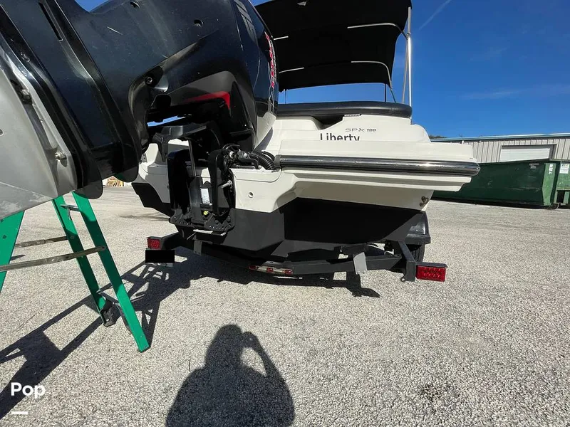 Slide: The Image of Sea Ray SPX 190 2022 - 16192708