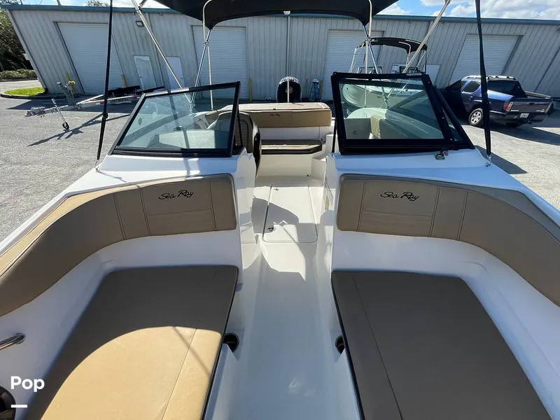 Slide: The Image of Sea Ray SPX 190 2022 - 16192757