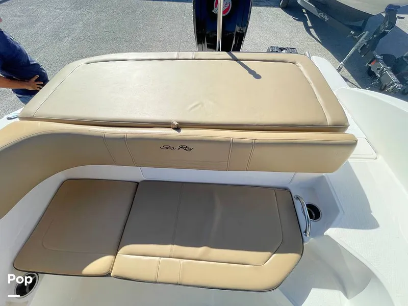 Slide: The Image of Sea Ray SPX 190 2022 - 16192765