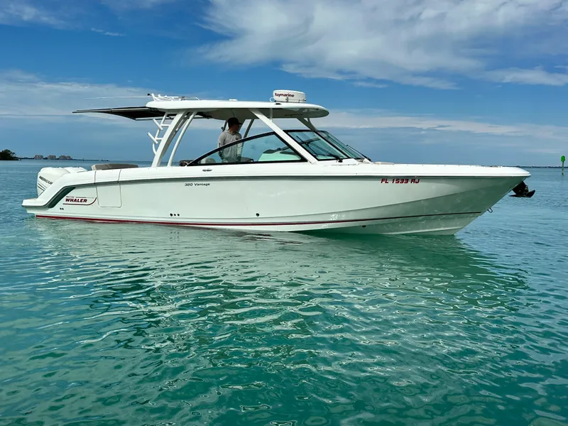 The Image of Boston Whaler 320 VANTAGE 2017 - 0