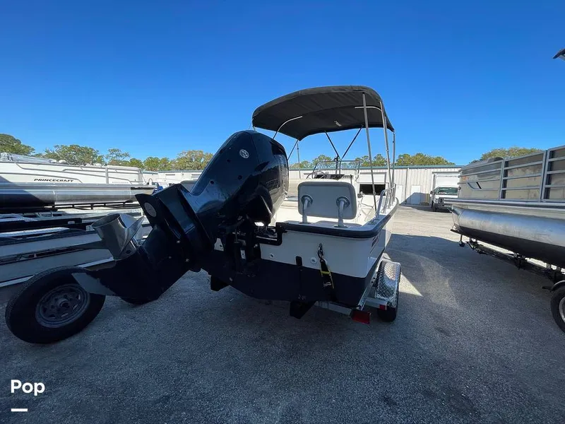 Slide: The Image of Boston Whaler 170 Montauk 2022 - 16207143