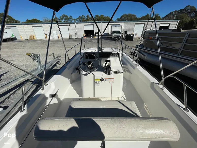 Slide: The Image of Boston Whaler 170 Montauk 2022 - 16207154