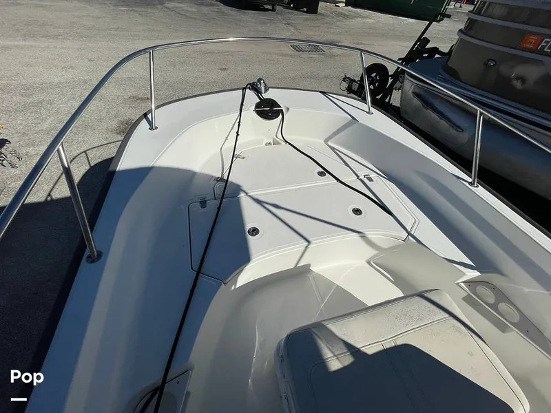 Slide: The Image of Boston Whaler 170 Montauk 2022 - 16207166