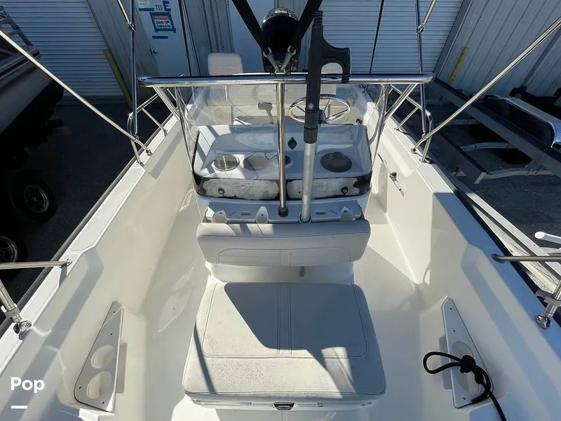 Slide: The Image of Boston Whaler 170 Montauk 2022 - 16207169