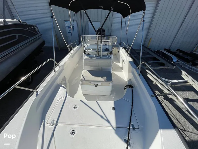 Slide: The Image of Boston Whaler 170 Montauk 2022 - 16207175