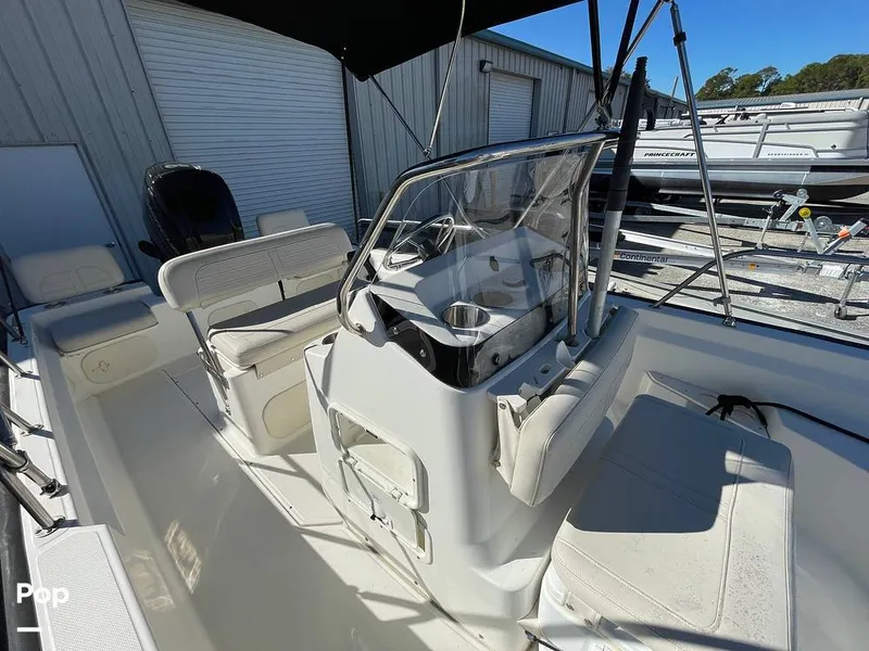 Slide: The Image of Boston Whaler 170 Montauk 2022 - 16207177