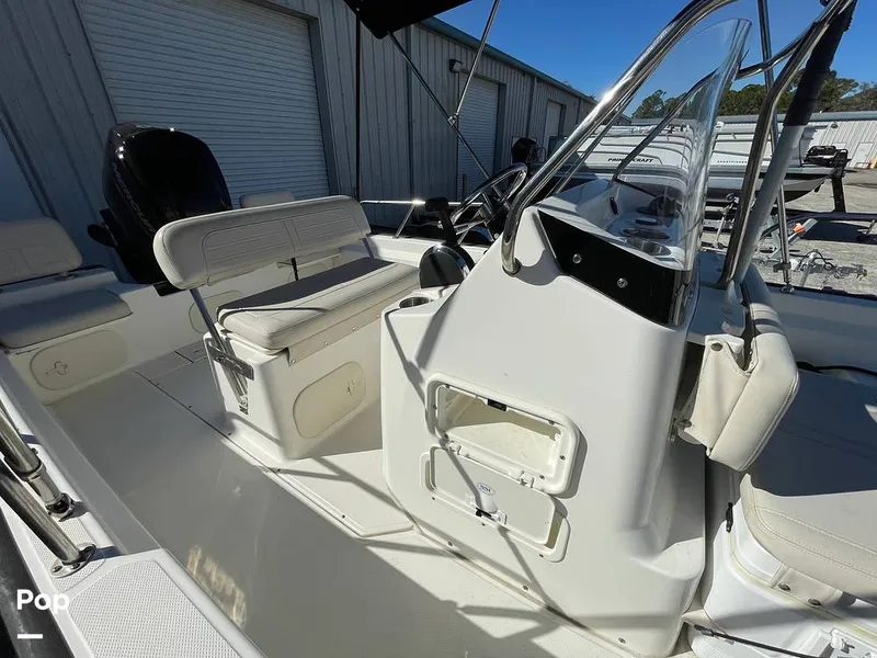 Slide: The Image of Boston Whaler 170 Montauk 2022 - 16207178