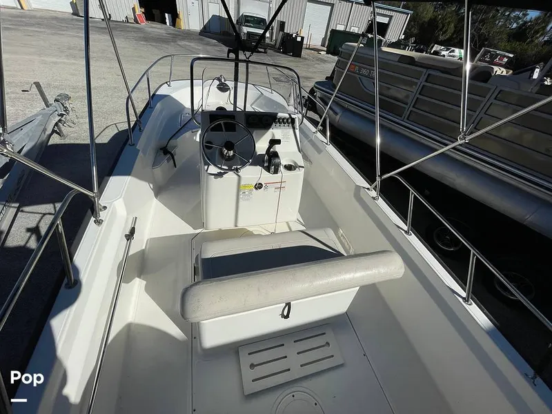 Slide: The Image of Boston Whaler 170 Montauk 2022 - 16207150