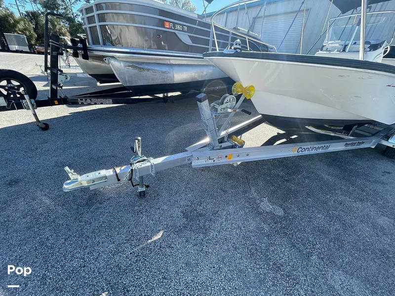 Slide: The Image of Boston Whaler 170 Montauk 2022 - 16207133