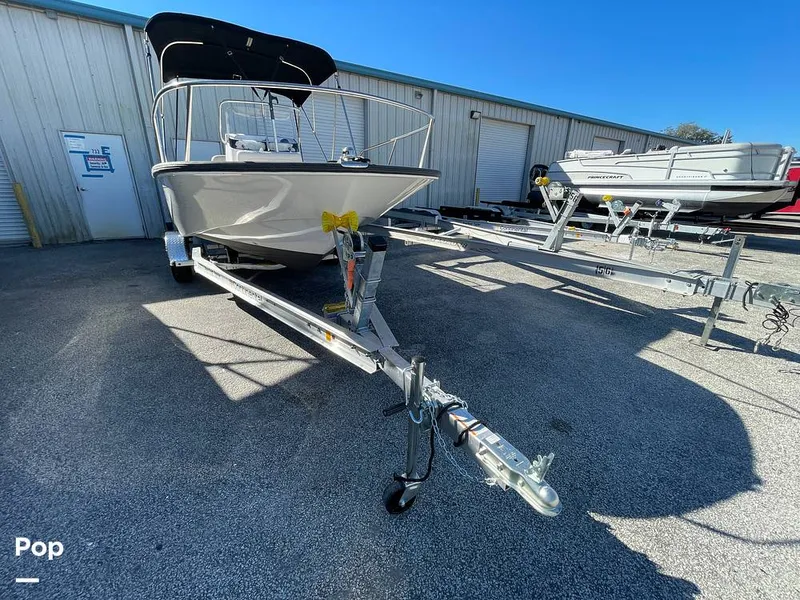 Slide: The Image of Boston Whaler 170 Montauk 2022 - 16207134