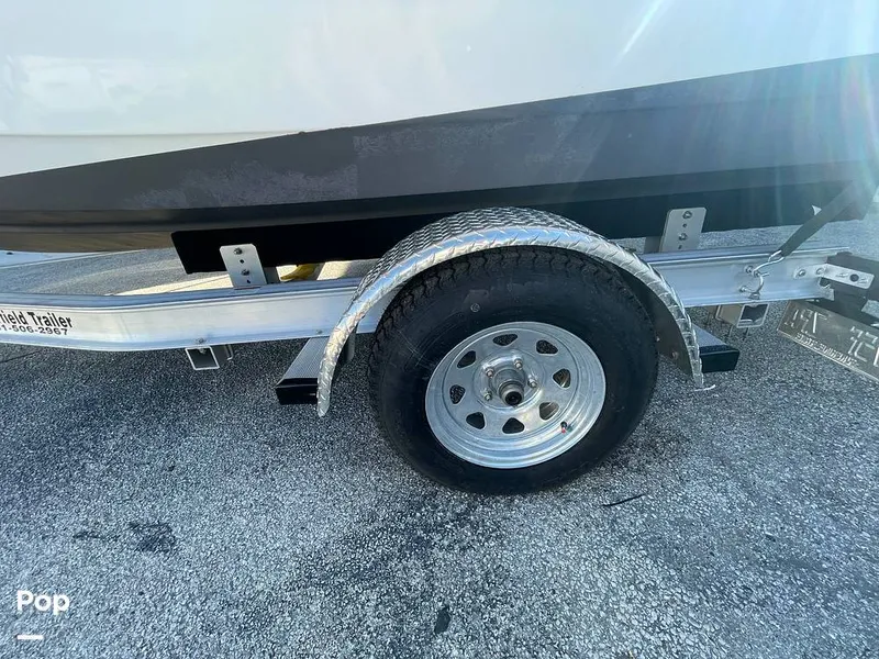 Slide: The Image of Boston Whaler 170 Montauk 2022 - 16207130