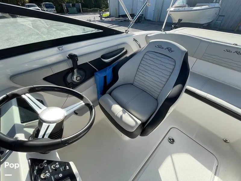 Slide: The Image of Sea Ray SPX 190 2022 - 16192666