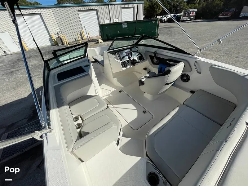 Slide: The Image of Sea Ray SPX 190 2022 - 16192654