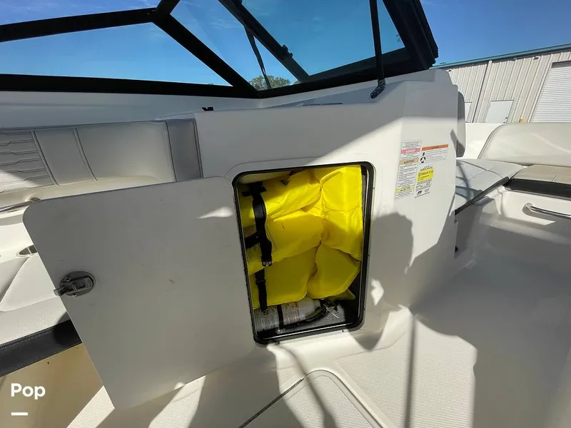 Slide: The Image of Sea Ray SPX 190 2022 - 16192673