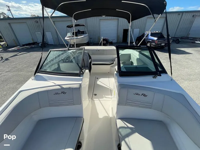 Slide: The Image of Sea Ray SPX 190 2022 - 16192681