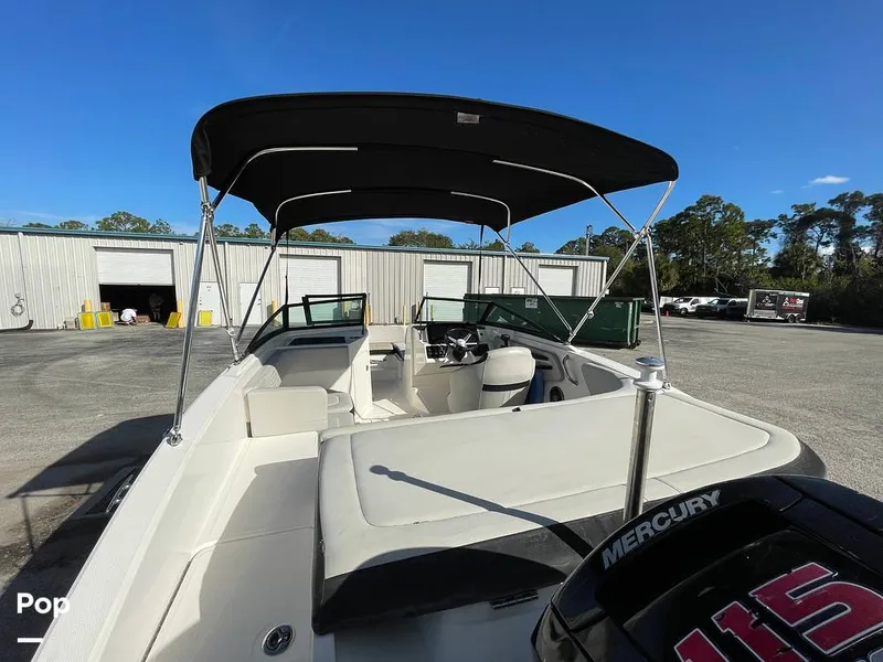 Slide: The Image of Sea Ray SPX 190 2022 - 16192649