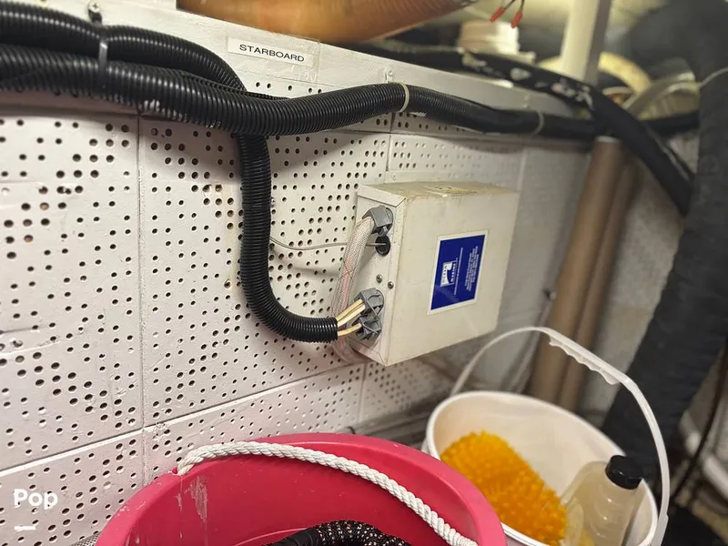 Slide: The Image of Defever Off Shore Cruiser 1982 - 16283081