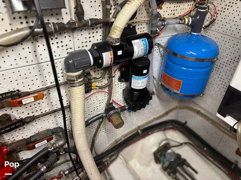 Slide: The Image of Defever Off Shore Cruiser 1982 - 16283102