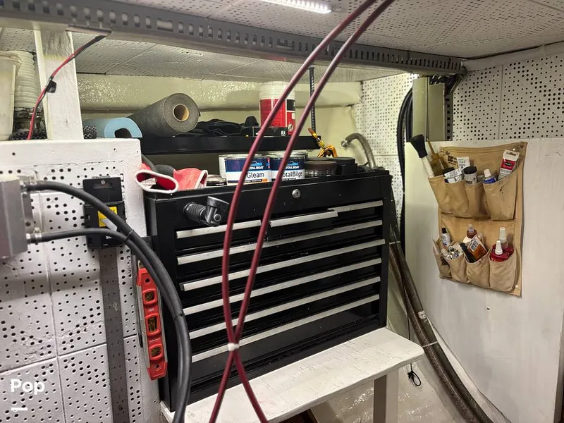 Slide: The Image of Defever Off Shore Cruiser 1982 - 16283116