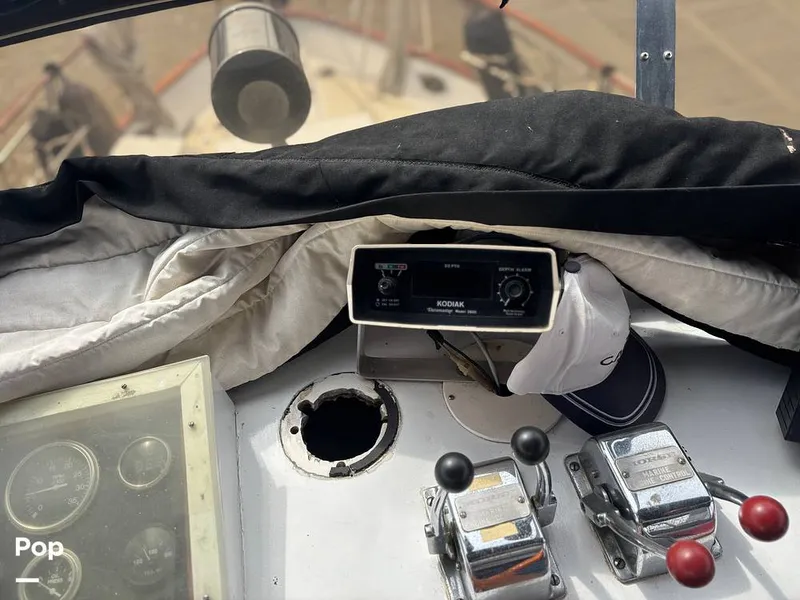 Slide: The Image of Defever Off Shore Cruiser 1982 - 16282645