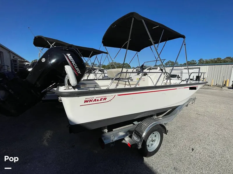 Slide: The Image of Boston Whaler 170 Montauk 2022 - 16207028