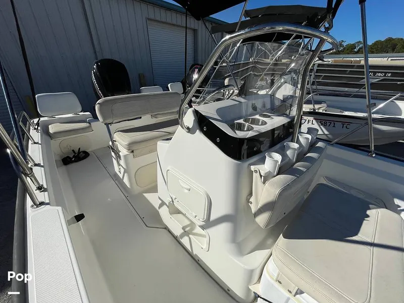 Slide: The Image of Boston Whaler 170 Montauk 2022 - 16207117