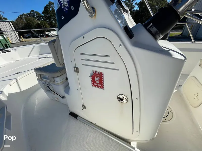 Slide: The Image of Boston Whaler 170 Montauk 2022 - 16207120