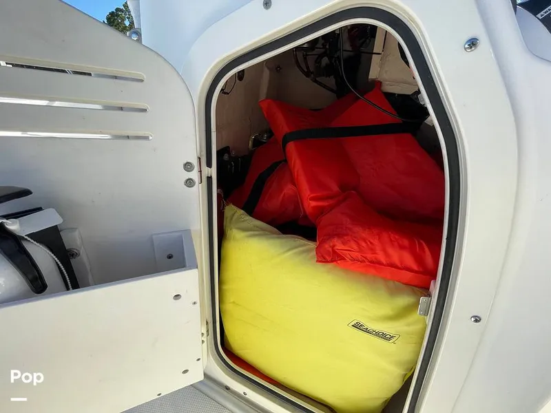 Slide: The Image of Boston Whaler 170 Montauk 2022 - 16207121