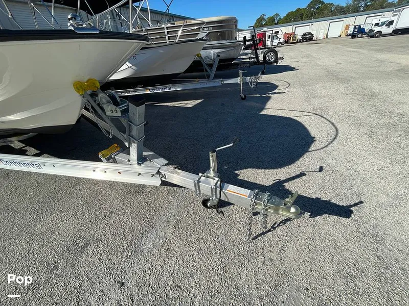 Slide: The Image of Boston Whaler 170 Montauk 2022 - 16207023