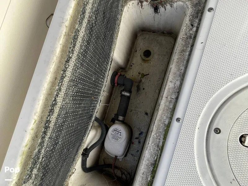 Slide: The Image of Boston Whaler 170 Montauk 2022 - 16207047