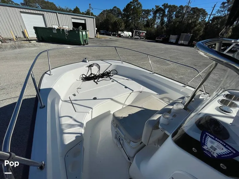 Slide: The Image of Boston Whaler 170 Montauk 2022 - 16207107