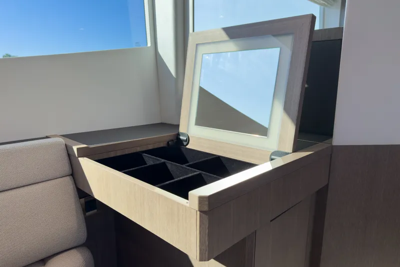 Slide: The Image of Galeon 510 SKY 2022 - 20