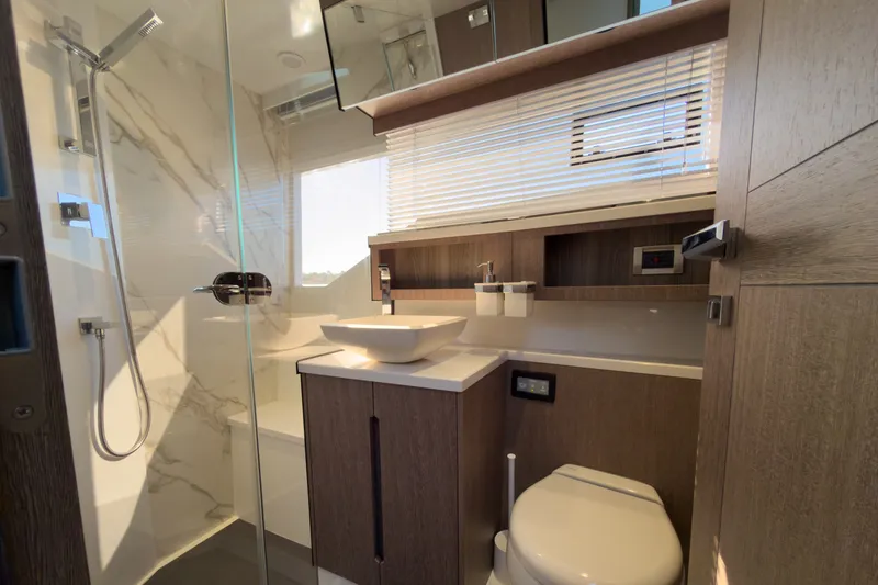 Slide: The Image of Galeon 510 SKY 2022 - 24