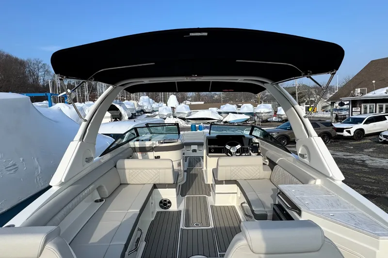 Slide: The Image of Sea Ray SDX 290 Outboard 2026 - 23