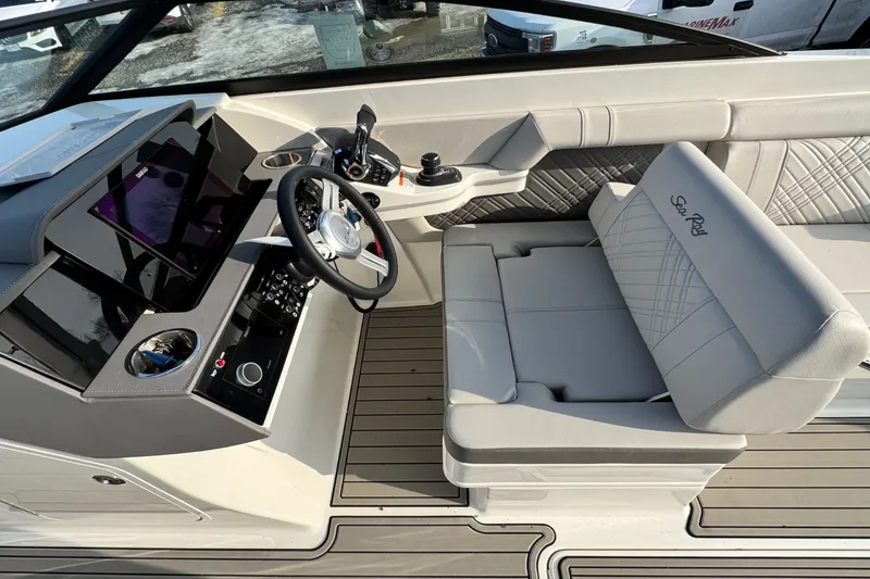 Slide: The Image of Sea Ray SDX 290 Outboard 2026 - 25