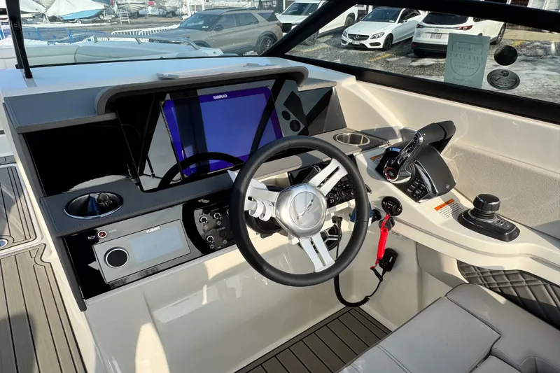 Slide: The Image of Sea Ray SDX 290 Outboard 2026 - 27