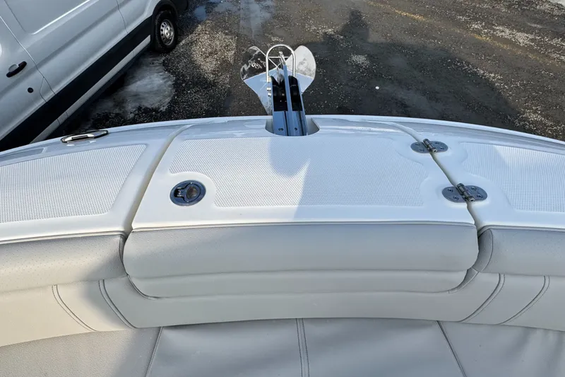 Slide: The Image of Sea Ray SDX 290 Outboard 2026 - 45