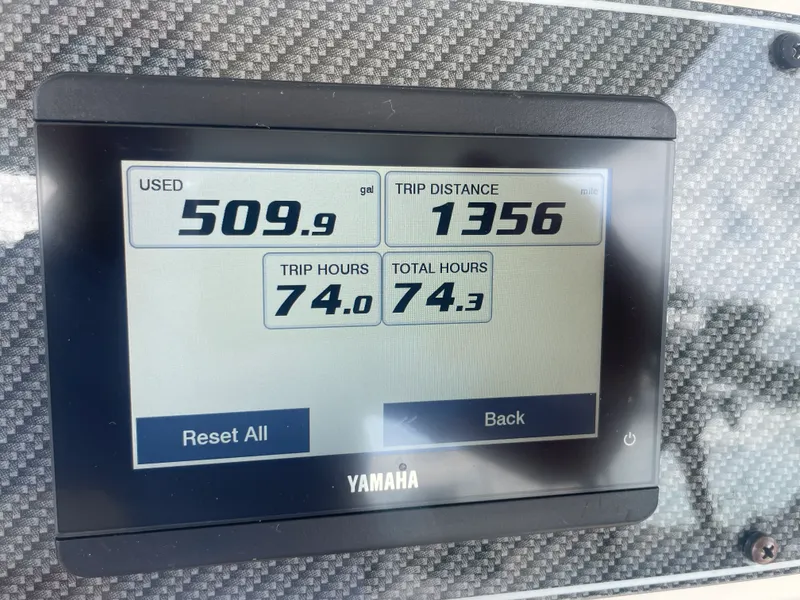 Slide: The Image of Grady-White 251 COASTAL EXPLORER 2025 - 17