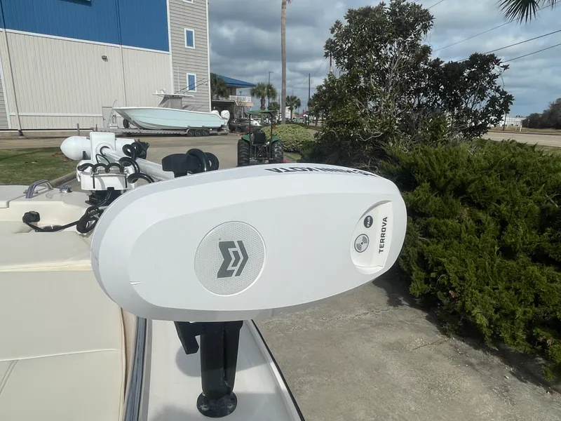 Slide: The Image of Grady-White 251 COASTAL EXPLORER 2025 - 22